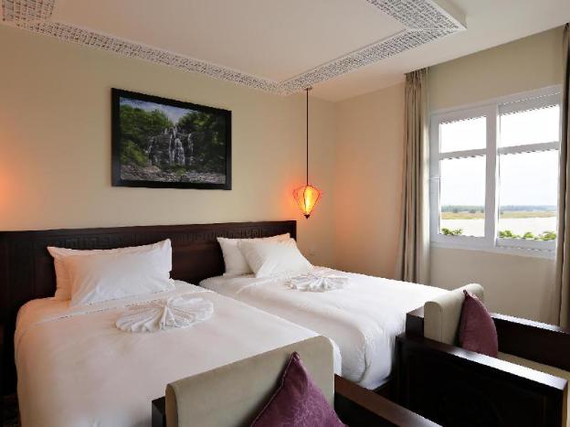 royal riverside hoi an hotel