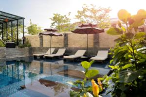 royal riverside hoi an hotel