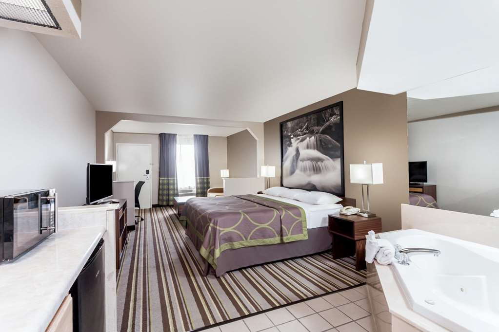 super 8 by wyndham pigeon forge dollywood lane