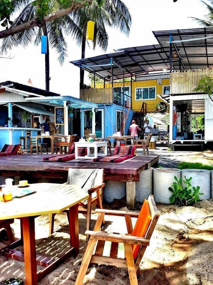 think and retro cafe lipa noi samui