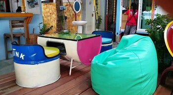 think and retro cafe lipa noi samui