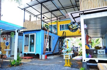 think and retro cafe lipa noi samui