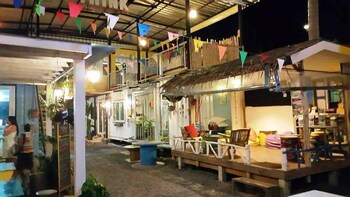 think and retro cafe lipa noi samui