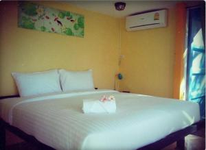 think and retro cafe lipa noi samui