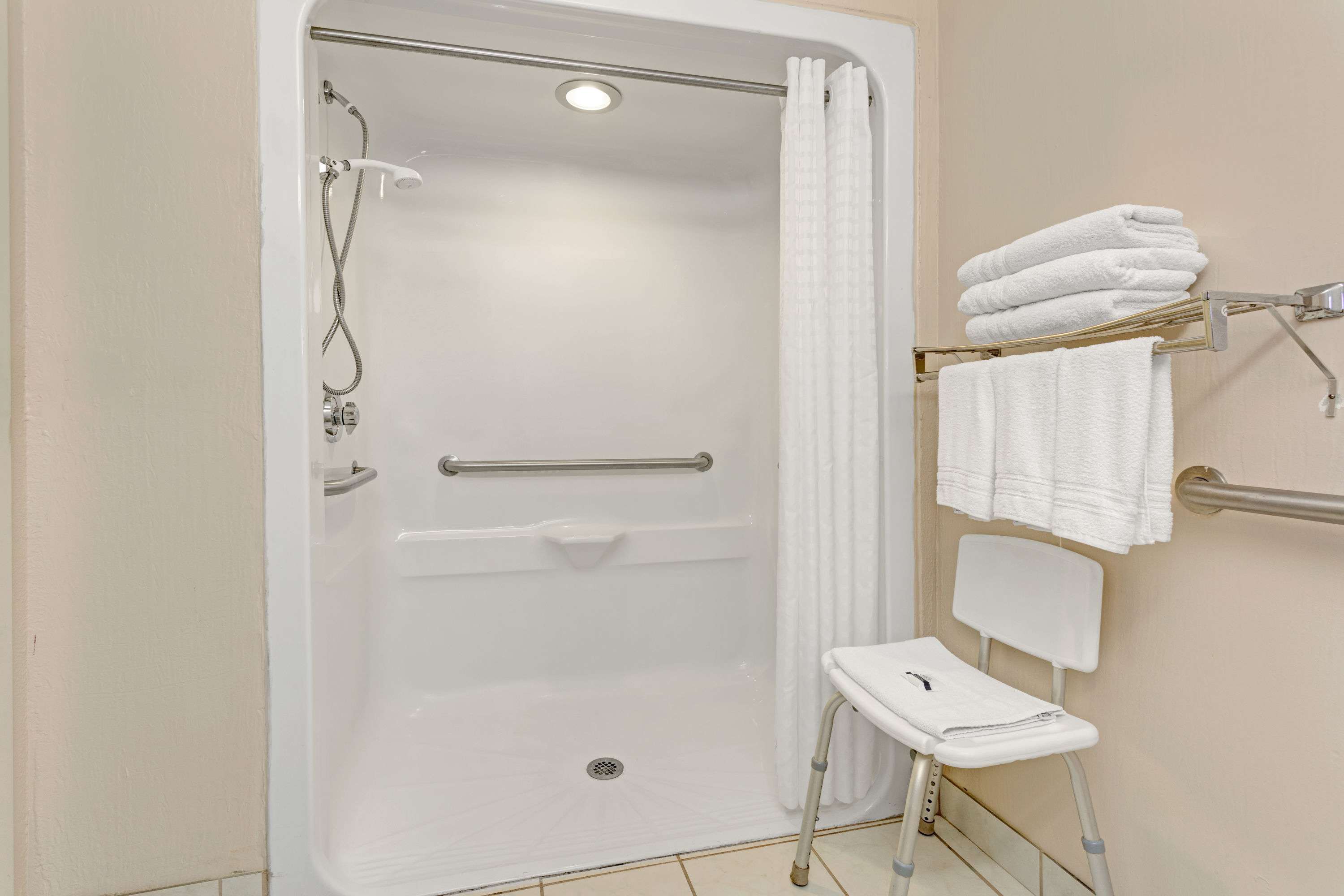 microtel inn and suites by wyndham florence cincinnati airport