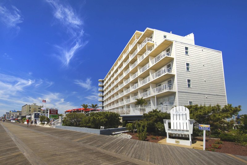 commander hotel and suites