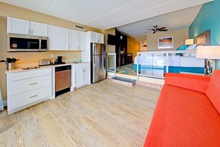 commander hotel and suites