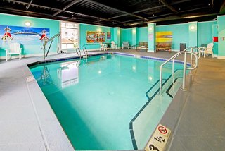 commander hotel and suites