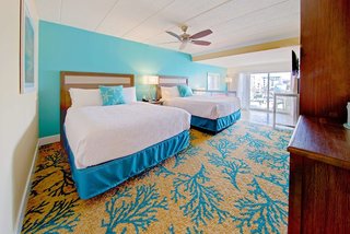 commander hotel and suites