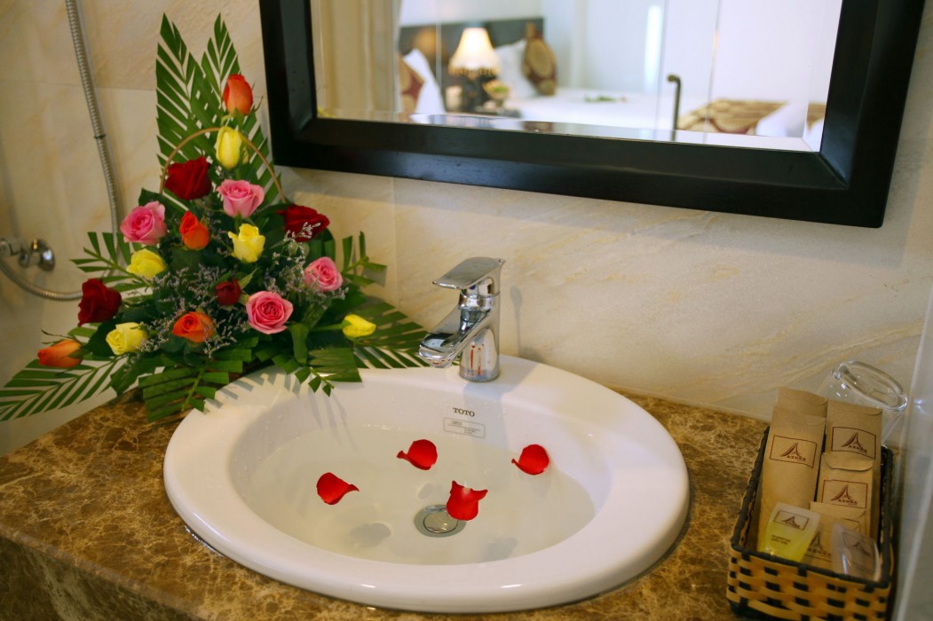 azura hotel
