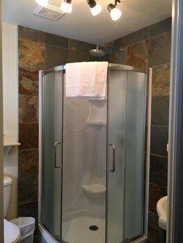 auberge de la tour du lac