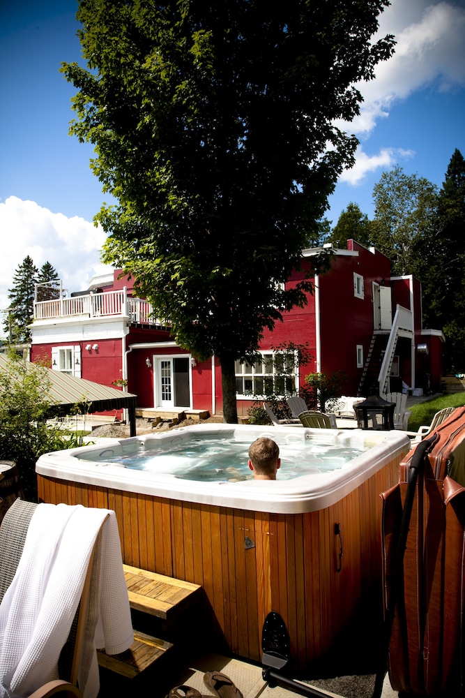 auberge de la tour du lac