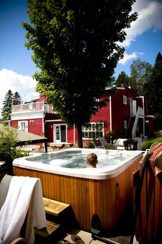 auberge de la tour du lac