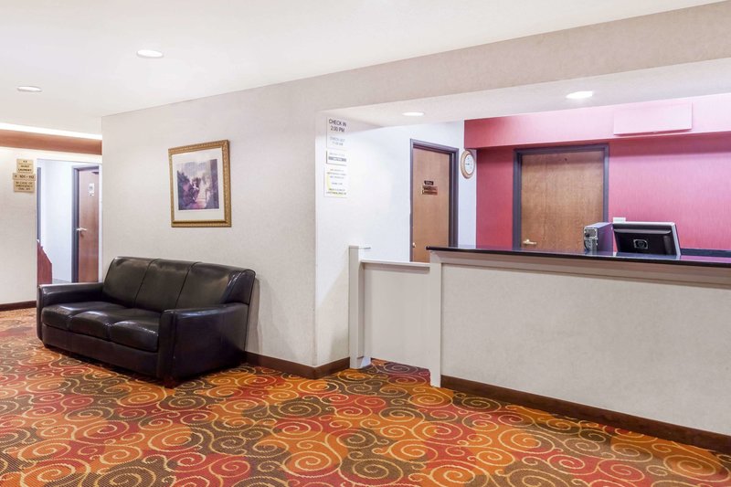 super 8 by wyndham evansville north