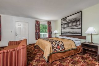 super 8 by wyndham fayetteville