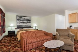 super 8 by wyndham fayetteville