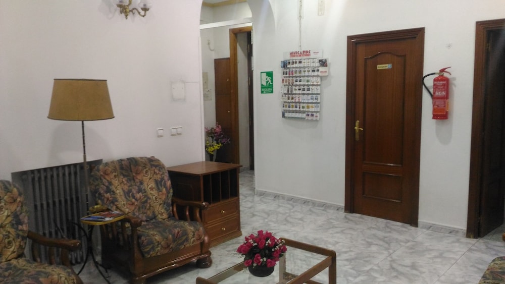 hostal palacios fuencarral