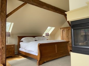 four columns inn
