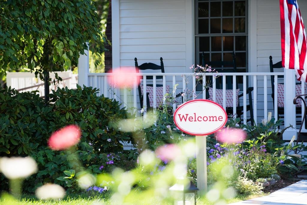 four columns inn