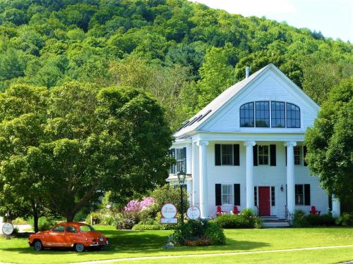 four columns inn