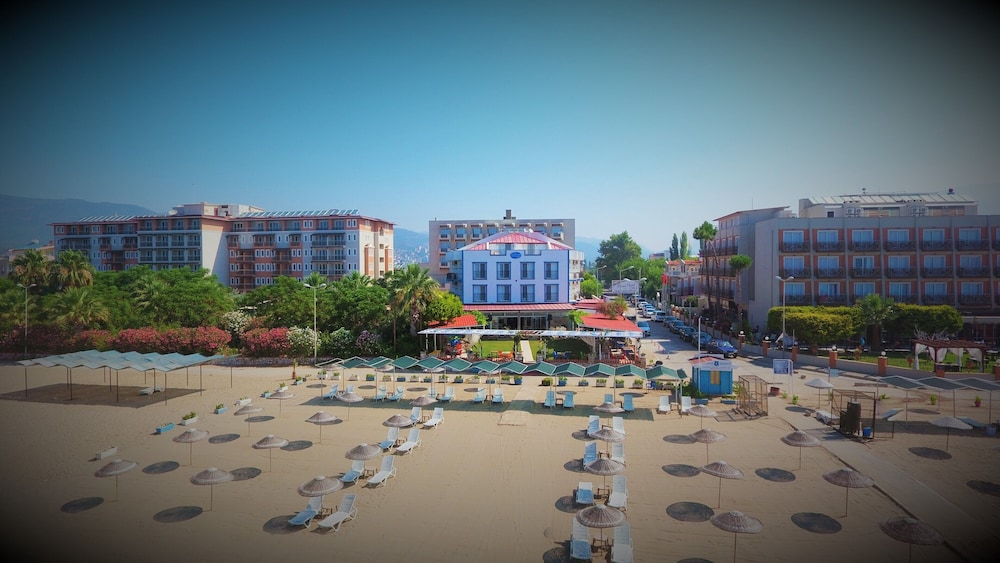 gumuldur mavi deniz otel