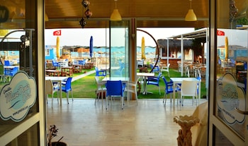gumuldur mavi deniz otel