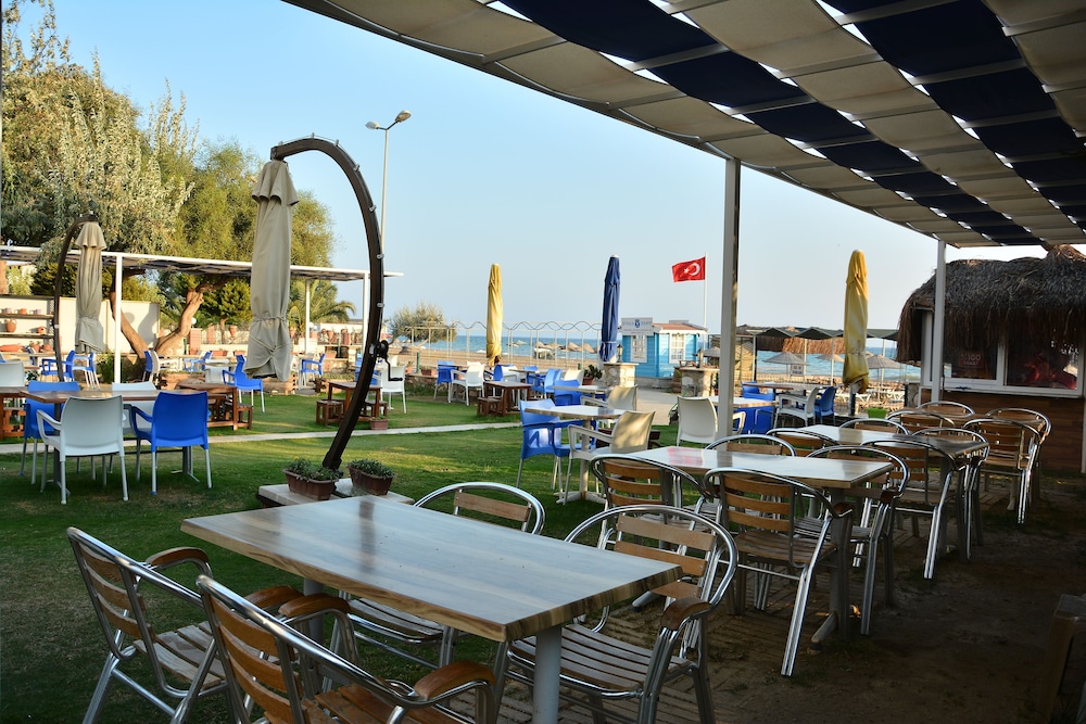 gumuldur mavi deniz otel