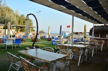 gumuldur mavi deniz otel