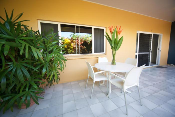 lazy lizard motor inn