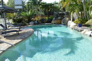 lazy lizard motor inn