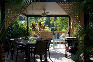 lazy lizard motor inn