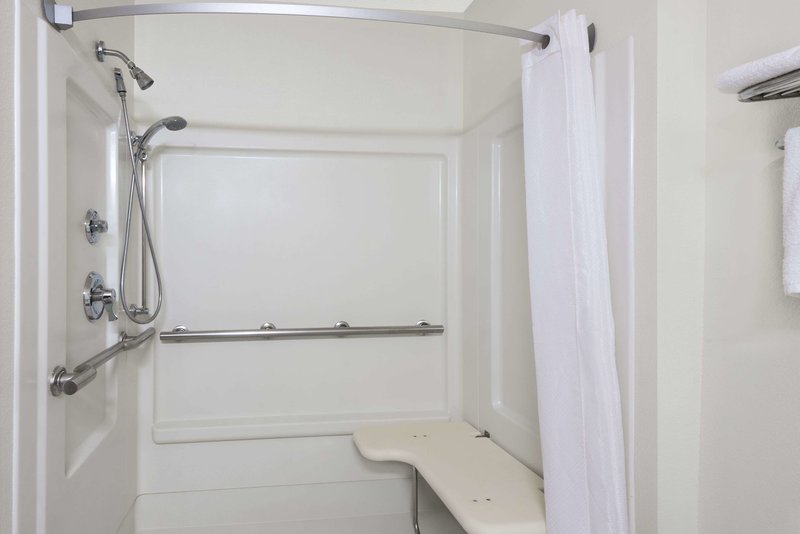 super 8 by wyndham kent akron area