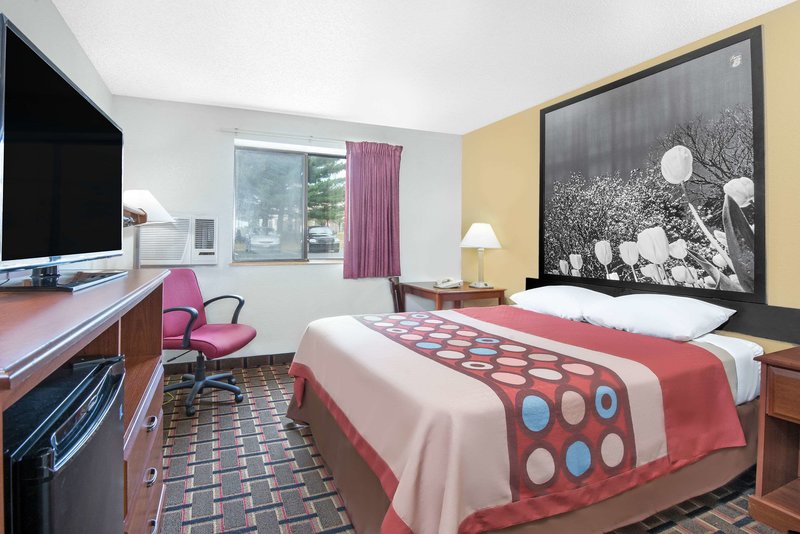 super 8 by wyndham kent akron area