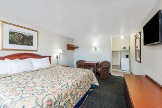 knights inn north attleboro