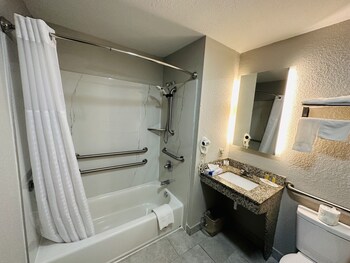 super 8 by wyndham elizabethtown