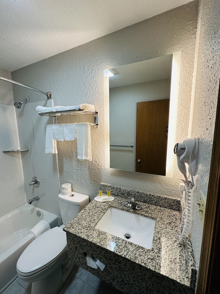 super 8 by wyndham elizabethtown