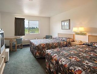 Northwoods Inn & Suites,Near Dorothy Molter Museum,2 star