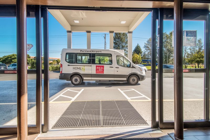 red lion hotel portland airport