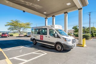 red lion hotel portland airport