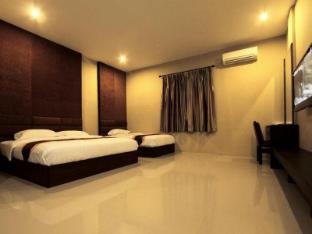 Nagoya One Hotel,Batam City>>Batam,4 star