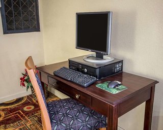 Rodeway Inn & Suites Plymouth Hwy 64,Plymouth>>North Carolina,2 star