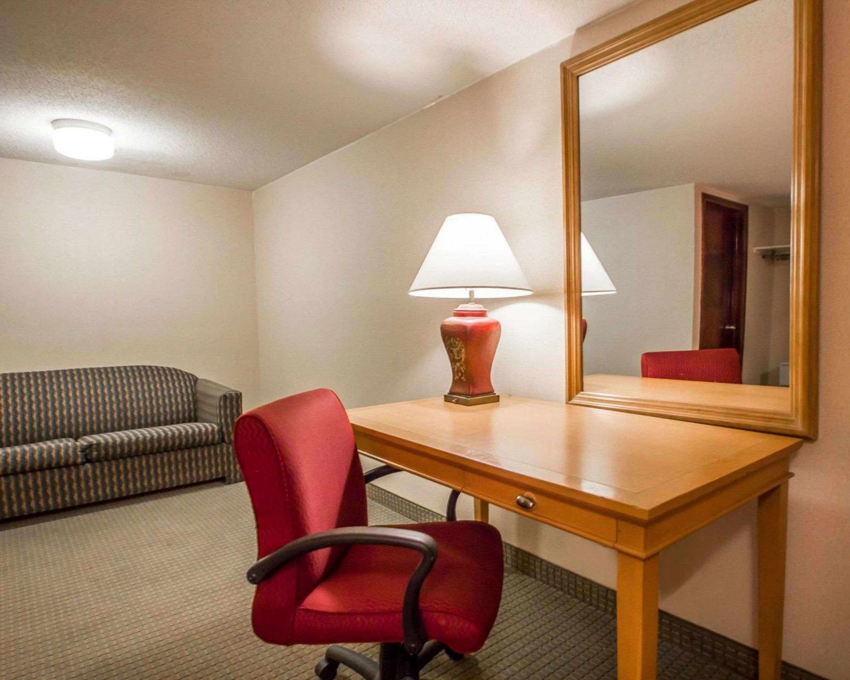 americas best value inn torrington ct