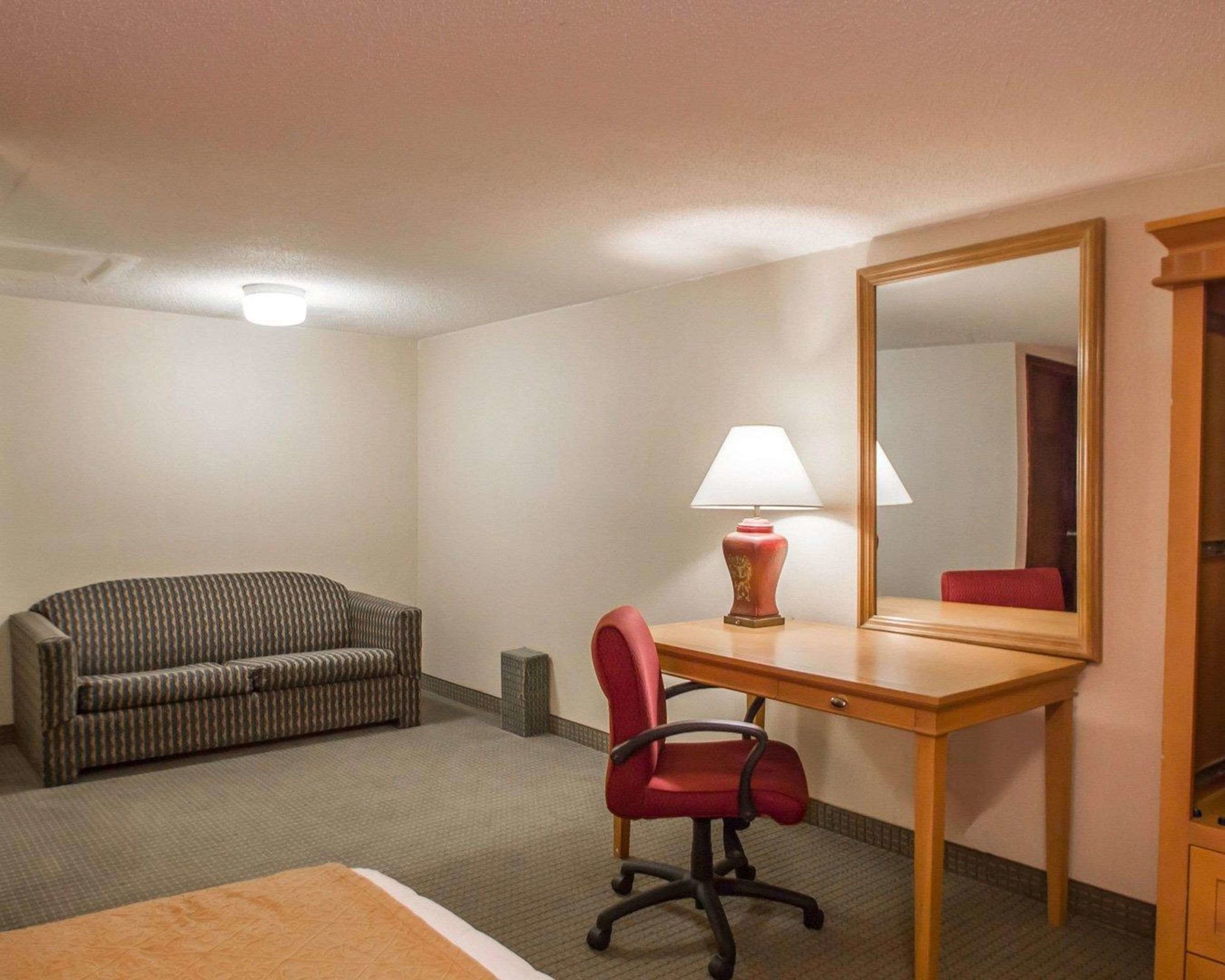 americas best value inn torrington ct
