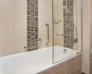 Hilton Garden Inn Dubai, Mall Avenue,Dubai>>Al Barsha,4 star