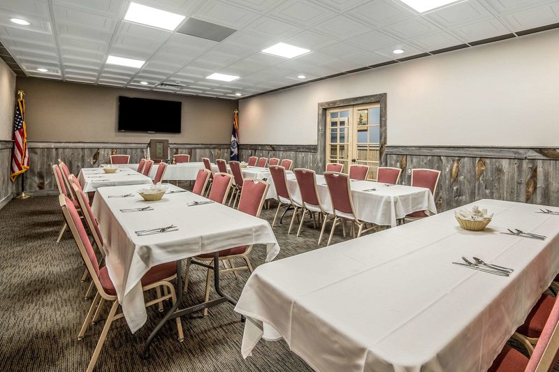 econo lodge rawlins