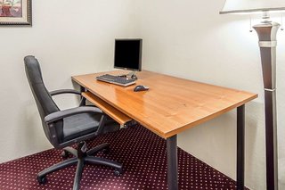 econo lodge rawlins