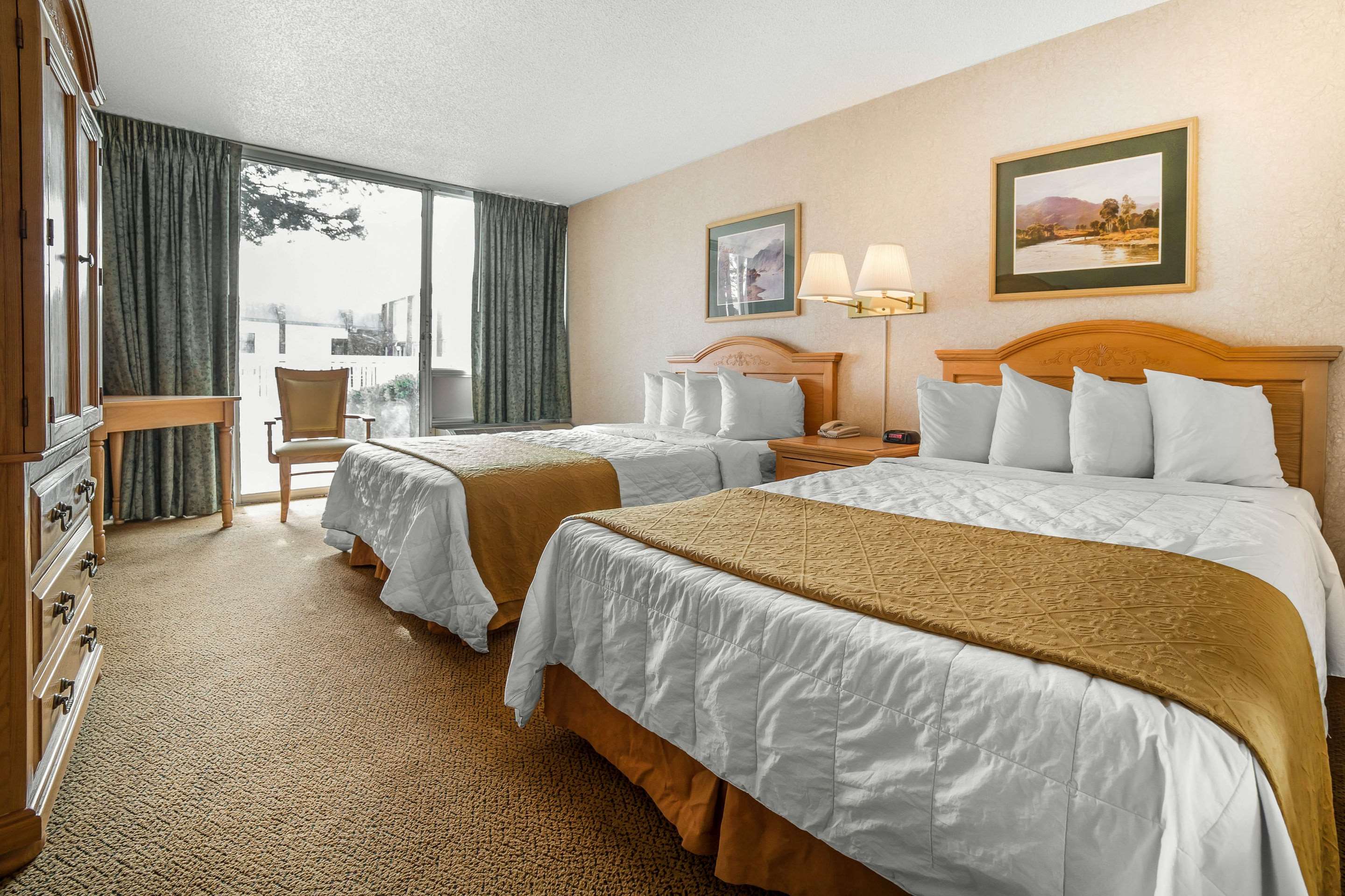 econo lodge rawlins