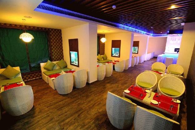 paravoor galaxy hotel