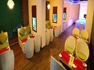paravoor galaxy hotel