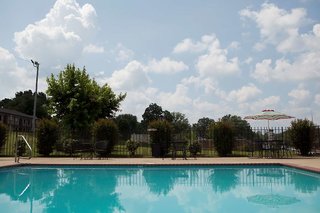 Red Roof Inn & Suites Jackson, Tn,Madison>>Jackson,2 star
